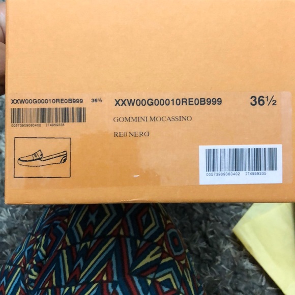 Tods Moc in Black Suede - Picture 6 of 6